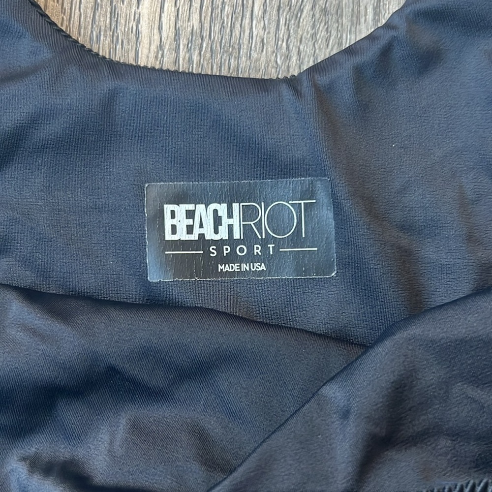 Beach Riot Bra Black Tessa Sport Top Sports Bra Size Medium Workout Stripes - Picture 6 of 11